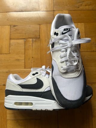 Nike Air Max 1 Talla 41 Blanco y Negro