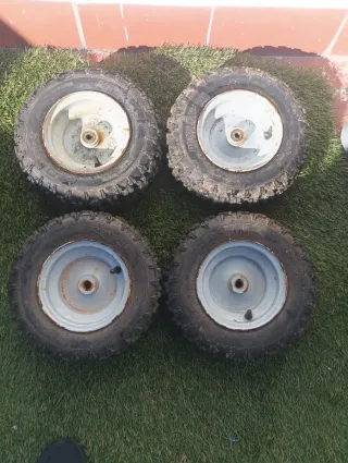 Llantas Quad 13x5 - 6 con Neumáticos