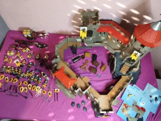 Castillo Playmobil 4865 con figuras