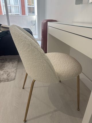 Tocador Ikea con espejo y silla de maison du mond