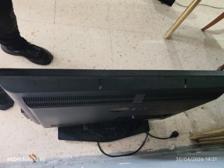 Televisión LG Negro cuarenta pulgadas  40