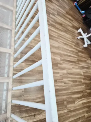 Cuna de bebé blanca