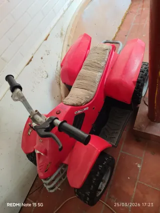 Quad infantil rojo