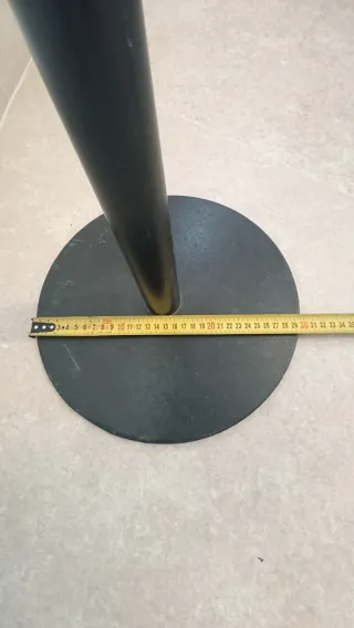 Perchero de pie negro satinado