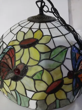Lampadario stile Tiffany farfalle e fiori