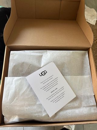 UGG ciabatte beige/marrone con pelo