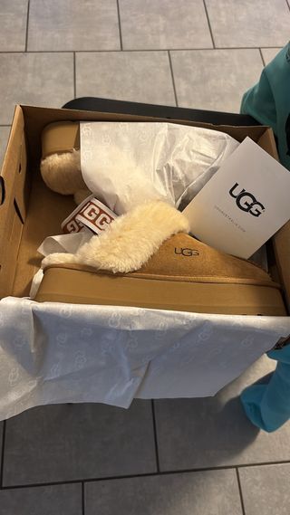 UGG ciabatte beige/marrone con pelo