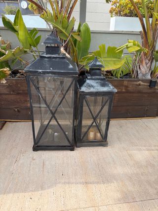 Faroles de terraza metálicos y de cristal