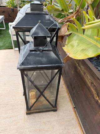 Faroles de terraza metálicos y de cristal