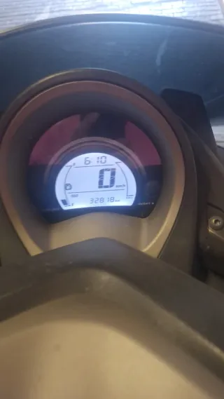 Yamaha NMAX 125 Maxi Scooter Automática