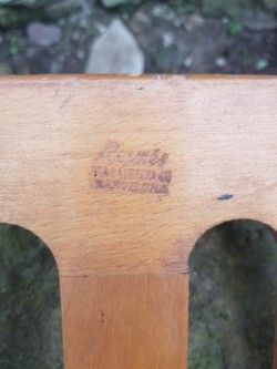 Antiguo expositor atril o soporte de suelo