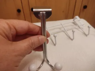 Colgadores de puerta metálicos