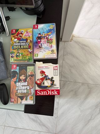 Nintendo Switch OLED Blanca + 3 Juegos + SD 128GB