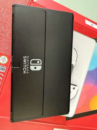Nintendo Switch OLED Blanca + 3 Juegos + SD 128GB