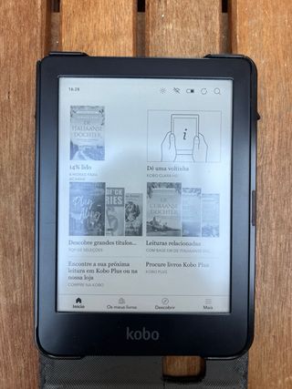 Kobo Clara HD com capa