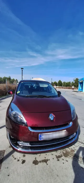 Renault Grand Scenic 2012