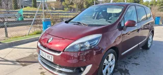 Renault Grand Scenic 2012