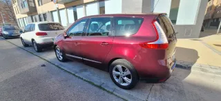 Renault Grand Scenic 2012
