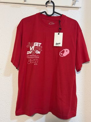 Camiseta Streetwear Vibes Division Roja