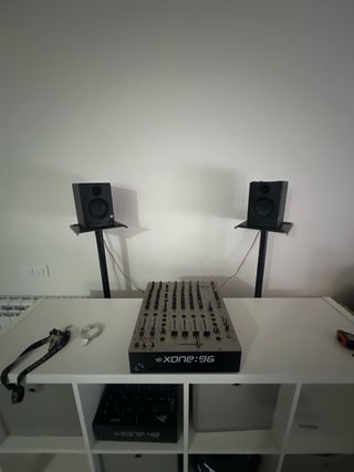 Monitores de estudio Allen & Heath