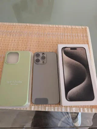 Vendo o cambió iPhone 15 Pro Max 256GB Plata