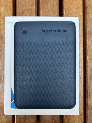 Kobo Clara 2E com caixa