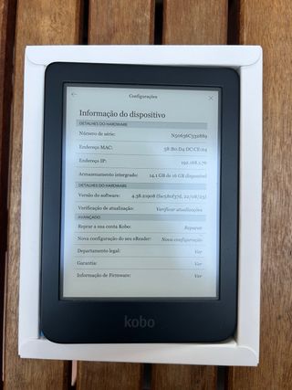 Kobo Clara 2E com caixa