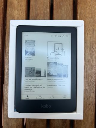 Kobo Clara 2E com caixa