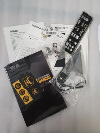 Placa Base Asus TUF Gaming Z490-Plus WiFi