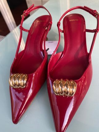 Hermosos zapatos Mango Rojos Charol Talla 38