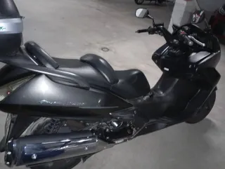 Honda Gris Silwer 400 cc Maxi Scooter