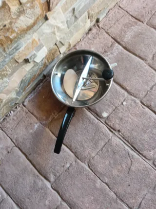 Pasapurés de metal y plástico