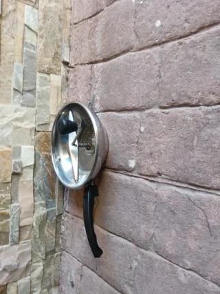 Pasapurés de metal y plástico