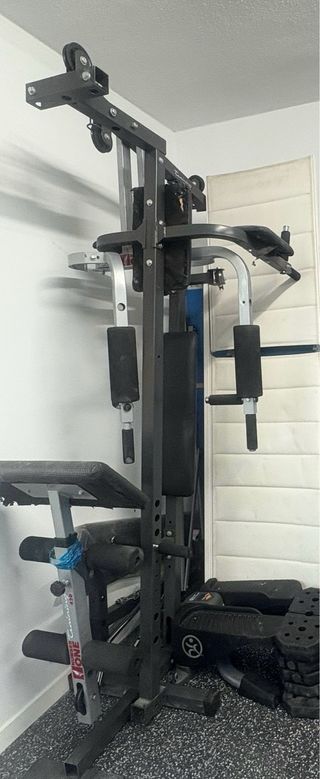 Equipo de gimnasio multifuerza y camilla apara lap