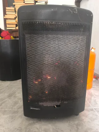 Calentador catalítico y bombona gas