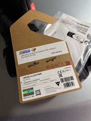 Guantes Dainese Moto Negros y Rojos