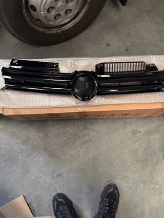 Rejilla delantera golf 6R