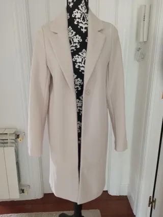 Abrigo  de  entretiempo