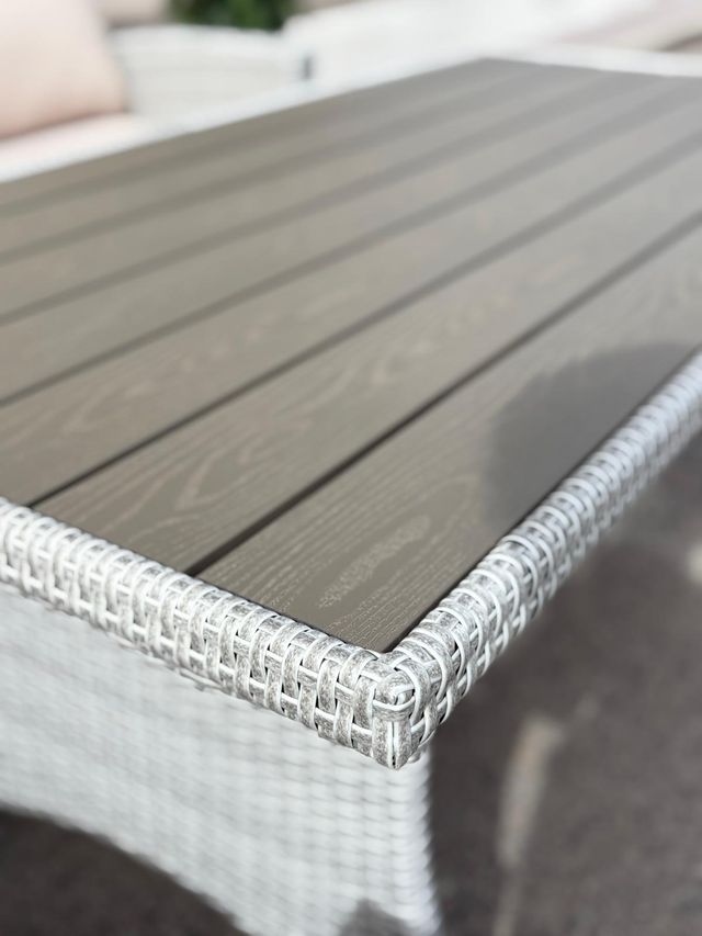 Conjunto de sofá y mesa de jardín