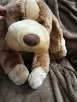 Peluche perro marrón y crema