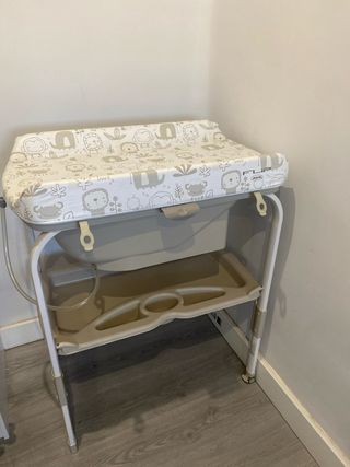 Cambiador bañera bebé flip