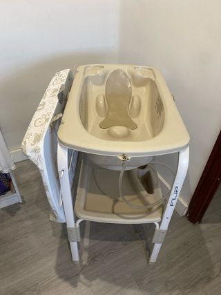 Cambiador bañera bebé flip