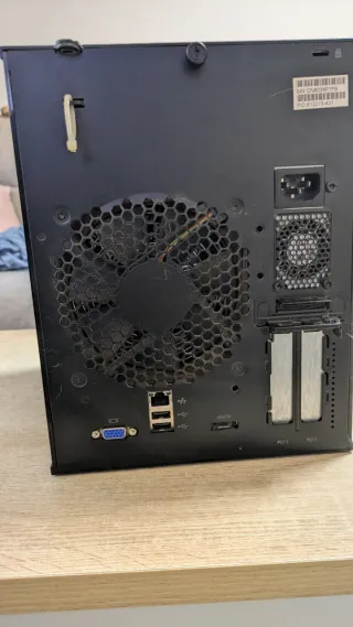 HP ProLiant N36L MicroServer