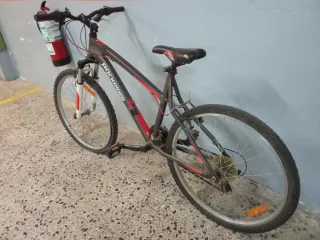 Bicicleta Rockrider Gris y Roja