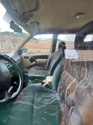 Nissan Terrano II 2002