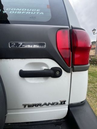 Nissan Terrano II 2002