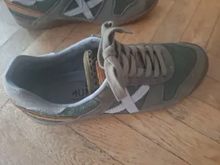 Zapatillas Munich grises y verdes