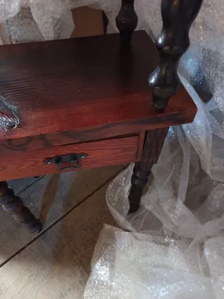 Vecchie tavolini in legno