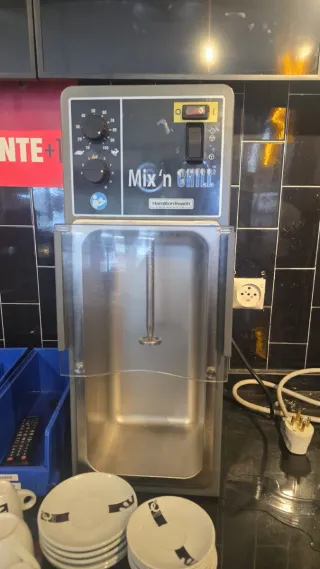 Máquina de Helados Carpigiani y batidora espeacial
