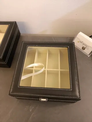 Scatola porta orologi con 12 scomparti